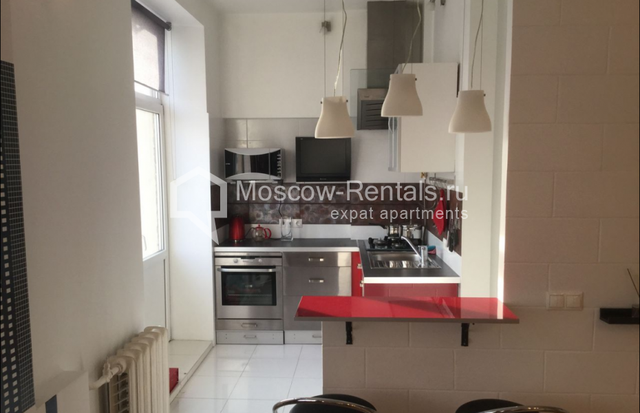 Photo #1 2-room (1 BR) apartment for <a href="http://moscow-rentals.ru/en/articles/long-term-rent" target="_blank">a long-term</a> rent
 in Russia, Moscow, Malaya Sukharevskaya sq, 3
