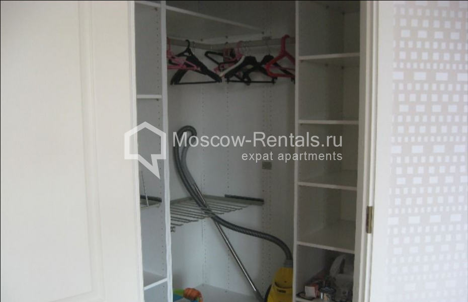 Photo #16 2-room (1 BR) apartment for <a href="http://moscow-rentals.ru/en/articles/long-term-rent" target="_blank">a long-term</a> rent
 in Russia, Moscow, Malaya Sukharevskaya sq, 3