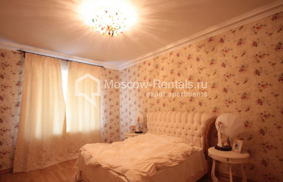 Photo #4 2-room (1 BR) apartment for <a href="http://moscow-rentals.ru/en/articles/long-term-rent" target="_blank">a long-term</a> rent
 in Russia, Moscow, Tverskaya str, 6 С 1