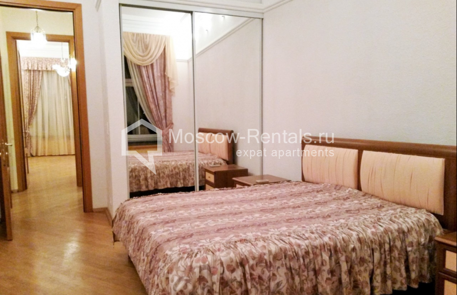 Photo #14 5-room (4 BR) apartment for <a href="http://moscow-rentals.ru/en/articles/long-term-rent" target="_blank">a long-term</a> rent
 in Russia, Moscow, Bolshoi Kharitonievsky lane, 14