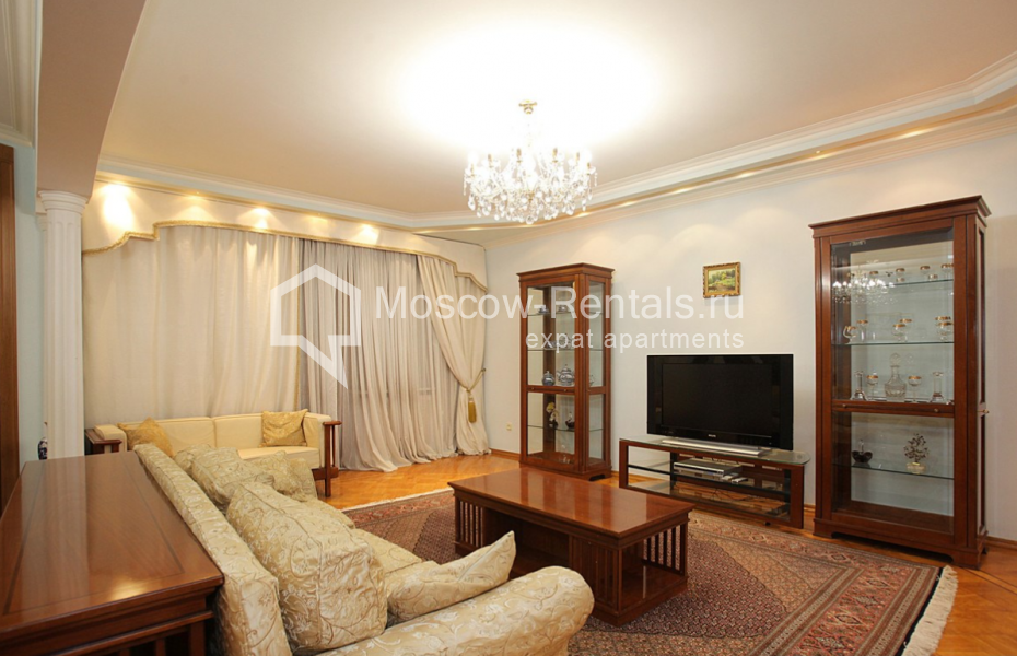 Photo #1 4-room (3 BR) apartment for <a href="http://moscow-rentals.ru/en/articles/long-term-rent" target="_blank">a long-term</a> rent
 in Russia, Moscow, Lukov lane, 7