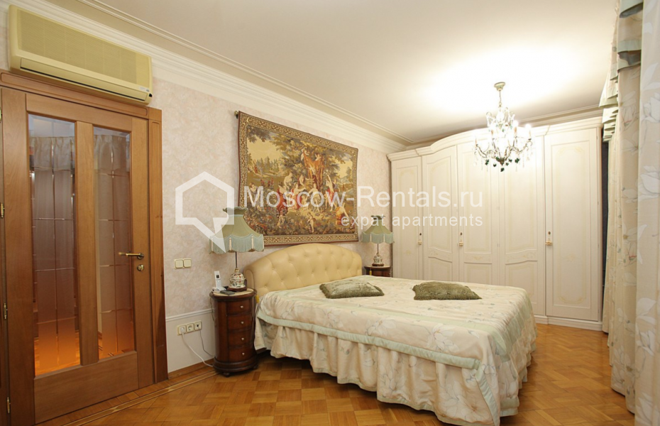 Photo #9 4-room (3 BR) apartment for <a href="http://moscow-rentals.ru/en/articles/long-term-rent" target="_blank">a long-term</a> rent
 in Russia, Moscow, Lukov lane, 7