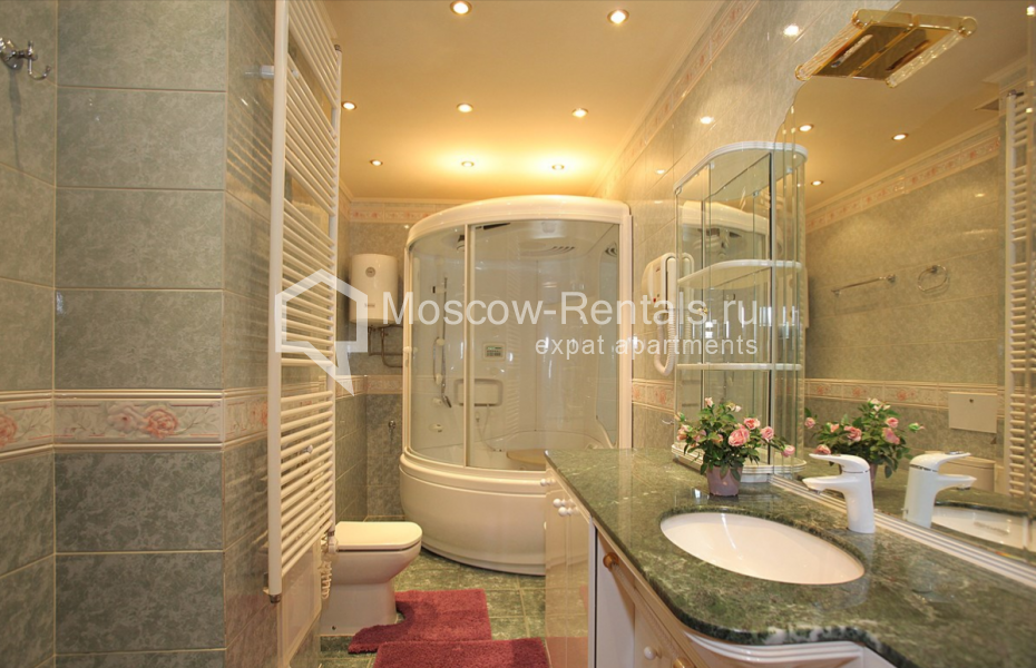 Photo #15 4-room (3 BR) apartment for <a href="http://moscow-rentals.ru/en/articles/long-term-rent" target="_blank">a long-term</a> rent
 in Russia, Moscow, Lukov lane, 7
