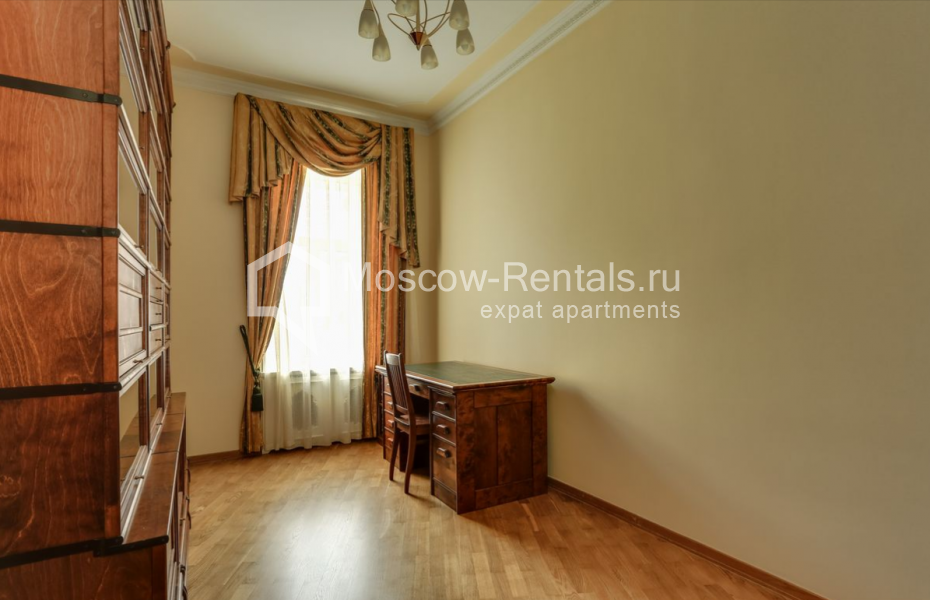 Photo #12 5-room (4 BR) apartment for <a href="http://moscow-rentals.ru/en/articles/long-term-rent" target="_blank">a long-term</a> rent
 in Russia, Moscow, Maroseika str, 9/2 С 8