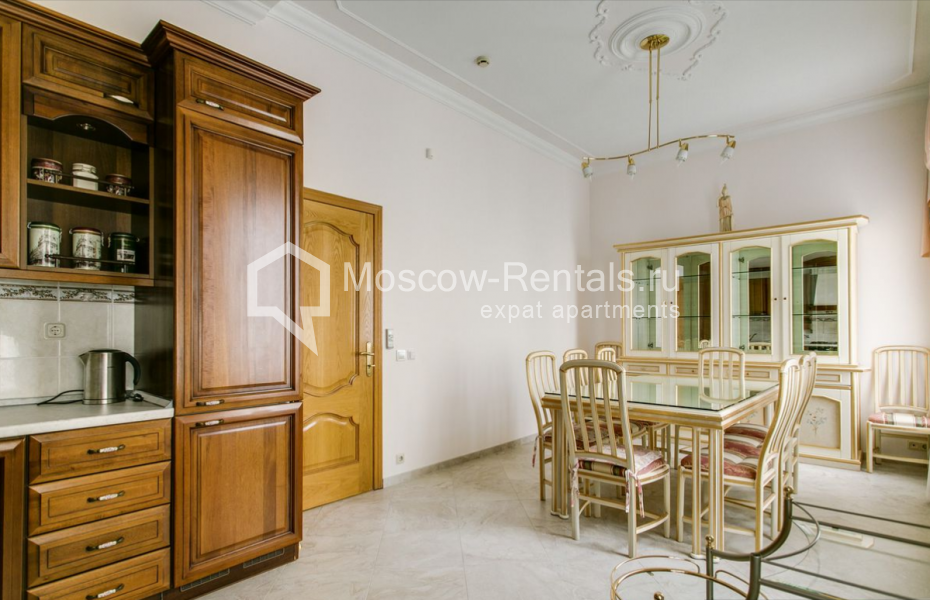 Photo #3 5-room (4 BR) apartment for <a href="http://moscow-rentals.ru/en/articles/long-term-rent" target="_blank">a long-term</a> rent
 in Russia, Moscow, Maroseika str, 9/2 С 8
