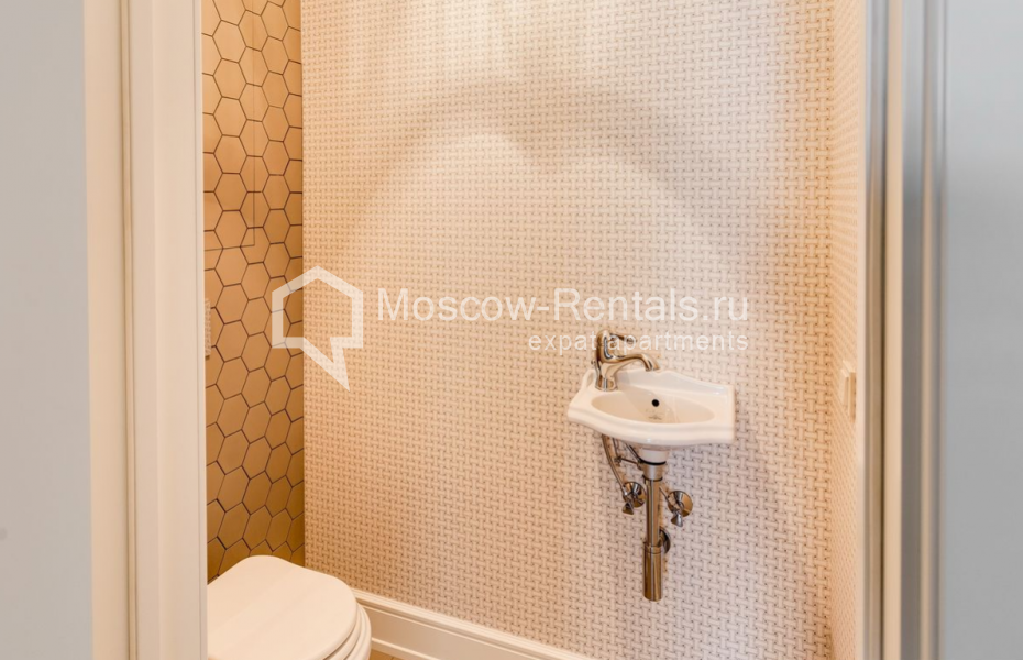 Photo #19 5-room (4 BR) apartment for <a href="http://moscow-rentals.ru/en/articles/long-term-rent" target="_blank">a long-term</a> rent
 in Russia, Moscow, Furmannyi lane, 5