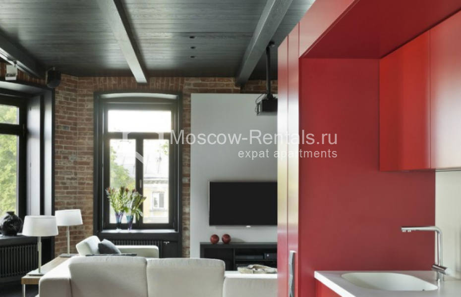 Photo #2 4-room (3 BR) apartment for <a href="http://moscow-rentals.ru/en/articles/long-term-rent" target="_blank">a long-term</a> rent
 in Russia, Moscow, Bolshoi Spasoglinishchevsky lane, 6/1