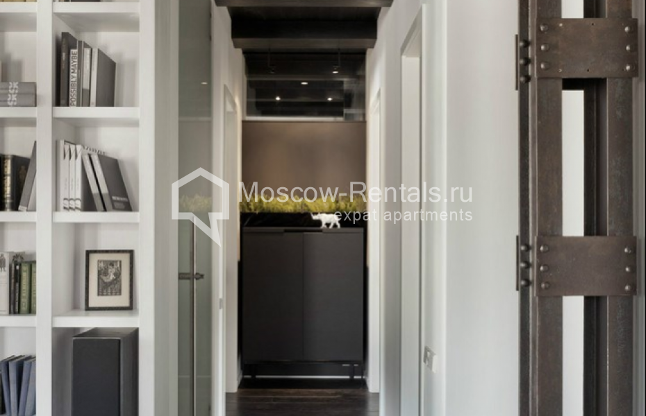 Photo #23 4-room (3 BR) apartment for <a href="http://moscow-rentals.ru/en/articles/long-term-rent" target="_blank">a long-term</a> rent
 in Russia, Moscow, Bolshoi Spasoglinishchevsky lane, 6/1