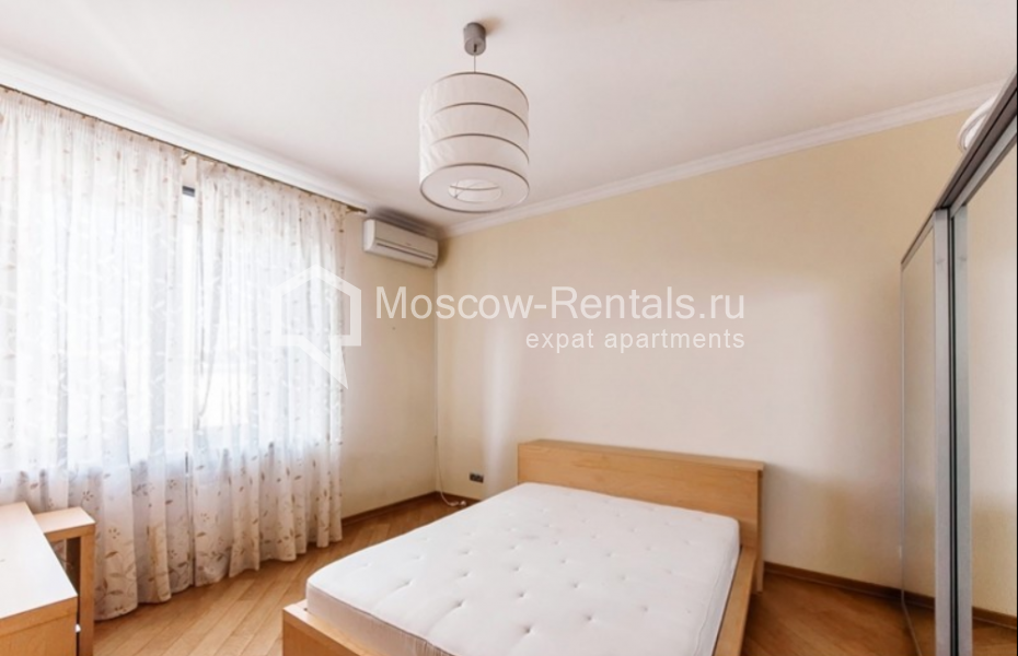Photo #3 5-room (4 BR) apartment for <a href="http://moscow-rentals.ru/en/articles/long-term-rent" target="_blank">a long-term</a> rent
 in Russia, Moscow, Daev lane, 33