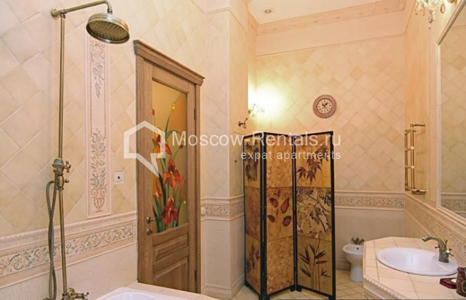 Photo #18 5-room (4 BR) apartment for <a href="http://moscow-rentals.ru/en/articles/long-term-rent" target="_blank">a long-term</a> rent
 in Russia, Moscow, Solyanka str, 1/2
