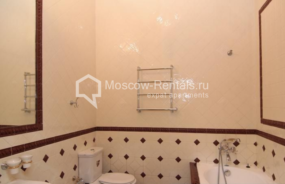 Photo #23 5-room (4 BR) apartment for <a href="http://moscow-rentals.ru/en/articles/long-term-rent" target="_blank">a long-term</a> rent
 in Russia, Moscow, Solyanka str, 1/2