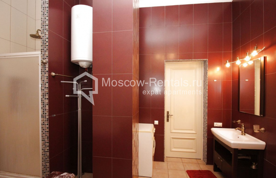Photo #6 4-room (3 BR) apartment for <a href="http://moscow-rentals.ru/en/articles/long-term-rent" target="_blank">a long-term</a> rent
 in Russia, Moscow, Krivokolennyi lane, 14 С 1