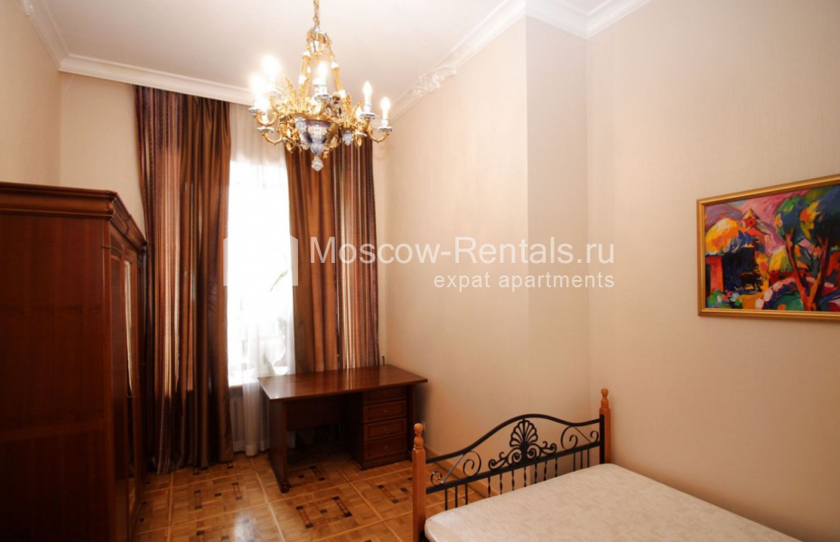 Photo #7 4-room (3 BR) apartment for <a href="http://moscow-rentals.ru/en/articles/long-term-rent" target="_blank">a long-term</a> rent
 in Russia, Moscow, Krivokolennyi lane, 14 С 1