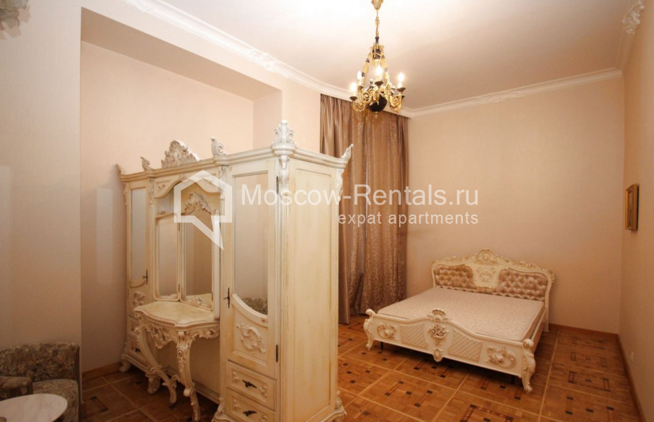 Photo #10 4-room (3 BR) apartment for <a href="http://moscow-rentals.ru/en/articles/long-term-rent" target="_blank">a long-term</a> rent
 in Russia, Moscow, Krivokolennyi lane, 14 С 1