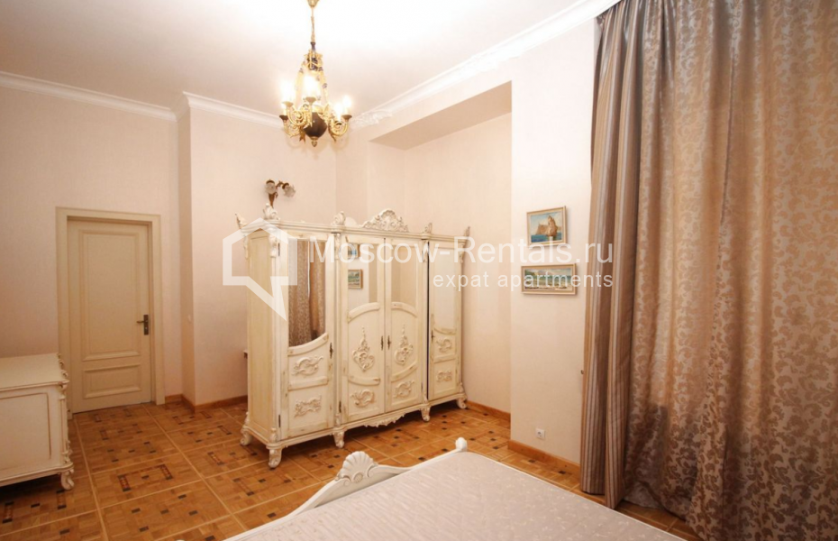 Photo #11 4-room (3 BR) apartment for <a href="http://moscow-rentals.ru/en/articles/long-term-rent" target="_blank">a long-term</a> rent
 in Russia, Moscow, Krivokolennyi lane, 14 С 1