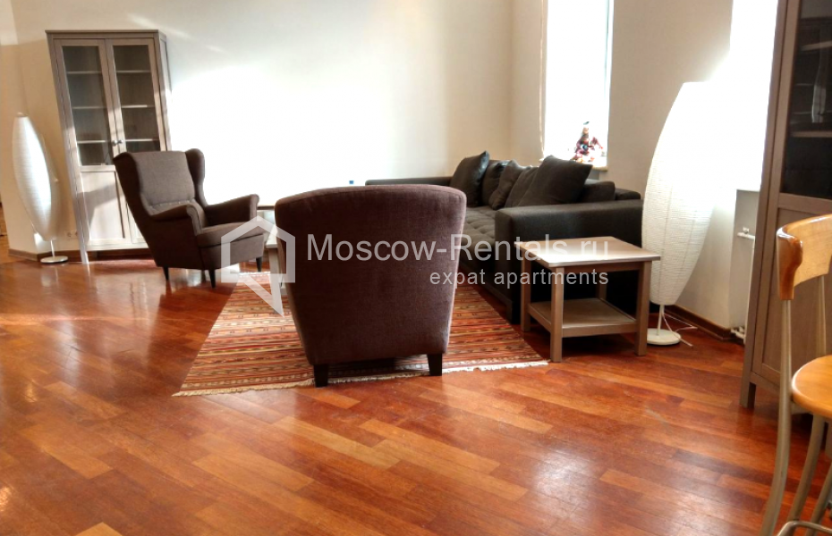 Photo #2 4-room (3 BR) apartment for <a href="http://moscow-rentals.ru/en/articles/long-term-rent" target="_blank">a long-term</a> rent
 in Russia, Moscow, Zhukovskogo str,  2