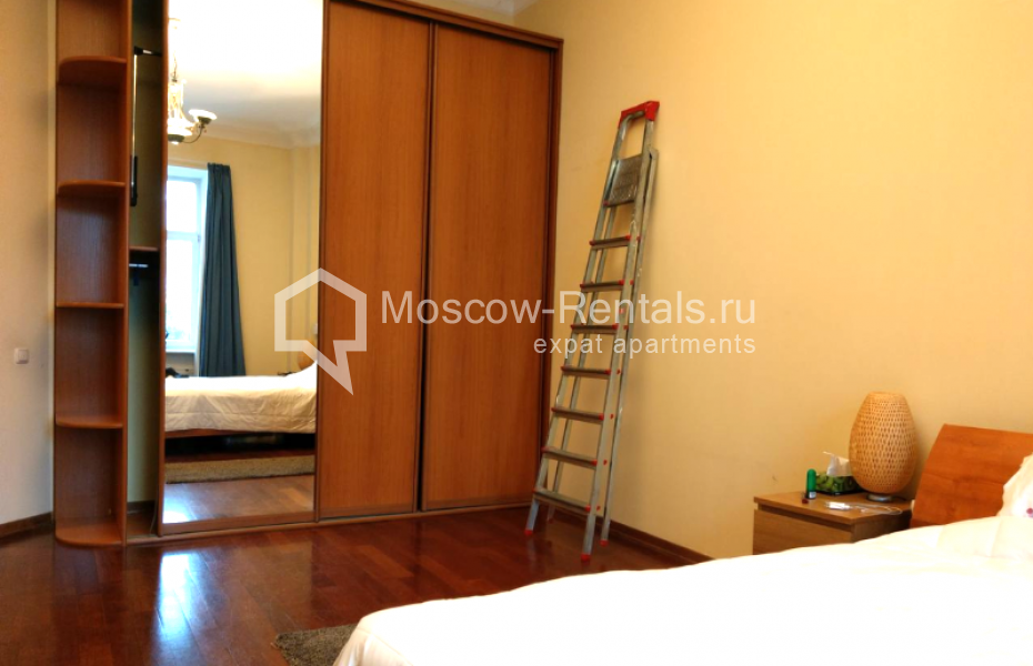 Photo #6 4-room (3 BR) apartment for <a href="http://moscow-rentals.ru/en/articles/long-term-rent" target="_blank">a long-term</a> rent
 in Russia, Moscow, Zhukovskogo str,  2