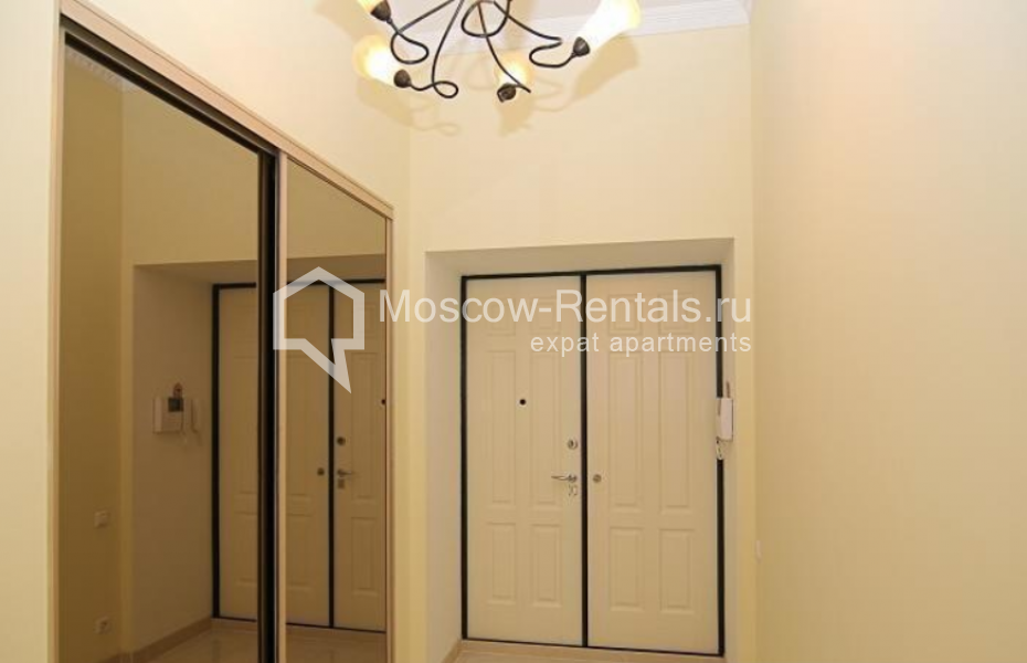 Photo #14 3-room (2 BR) apartment for <a href="http://moscow-rentals.ru/en/articles/long-term-rent" target="_blank">a long-term</a> rent
 in Russia, Moscow, Solyanka str, 1/2 С 2