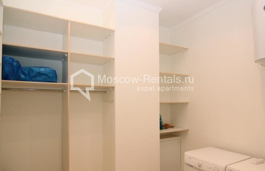 Photo #15 3-room (2 BR) apartment for <a href="http://moscow-rentals.ru/en/articles/long-term-rent" target="_blank">a long-term</a> rent
 in Russia, Moscow, Solyanka str, 1/2 С 2