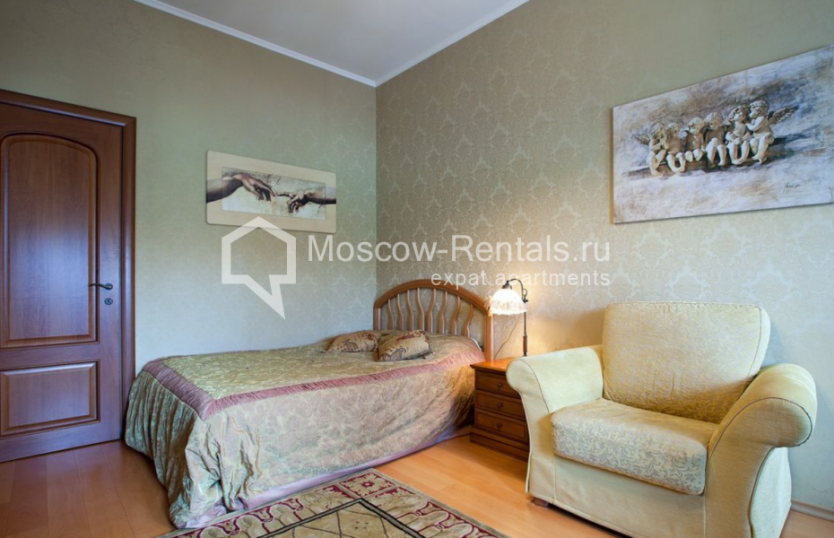 Photo #6 2-room (1 BR) apartment for <a href="http://moscow-rentals.ru/en/articles/long-term-rent" target="_blank">a long-term</a> rent
 in Russia, Moscow, Smolenskaya-Sennaya sq, 27С1