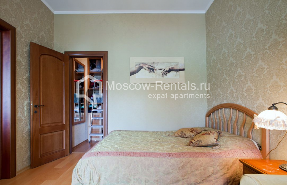 Photo #7 2-room (1 BR) apartment for <a href="http://moscow-rentals.ru/en/articles/long-term-rent" target="_blank">a long-term</a> rent
 in Russia, Moscow, Smolenskaya-Sennaya sq, 27С1