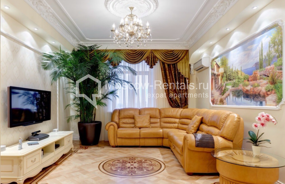 Photo #1 2-room (1 BR) apartment for <a href="http://moscow-rentals.ru/en/articles/long-term-rent" target="_blank">a long-term</a> rent
 in Russia, Moscow, Sadovaya-Spasskaya str, 21/1