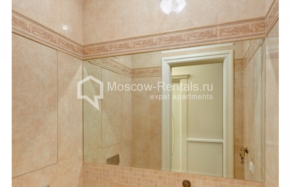 Photo #3 2-room (1 BR) apartment for <a href="http://moscow-rentals.ru/en/articles/long-term-rent" target="_blank">a long-term</a> rent
 in Russia, Moscow, Sadovaya-Spasskaya str, 21/1