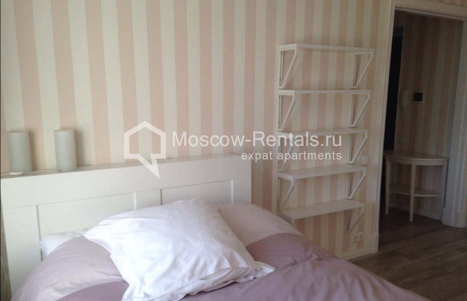 Photo #5 2-room (1 BR) apartment for <a href="http://moscow-rentals.ru/en/articles/long-term-rent" target="_blank">a long-term</a> rent
 in Russia, Moscow, Chistoprudnyi blv, 9 С 1