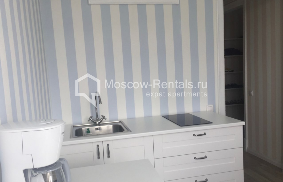 Photo #3 2-room (1 BR) apartment for <a href="http://moscow-rentals.ru/en/articles/long-term-rent" target="_blank">a long-term</a> rent
 in Russia, Moscow, Chistoprudnyi blv, 9 С 1