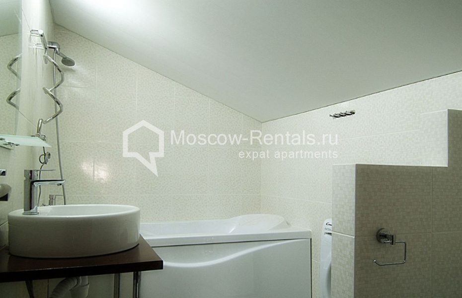 Photo #11 2-room (1 BR) apartment for <a href="http://moscow-rentals.ru/en/articles/long-term-rent" target="_blank">a long-term</a> rent
 in Russia, Moscow, Chistoprudnyi blv, 15С1