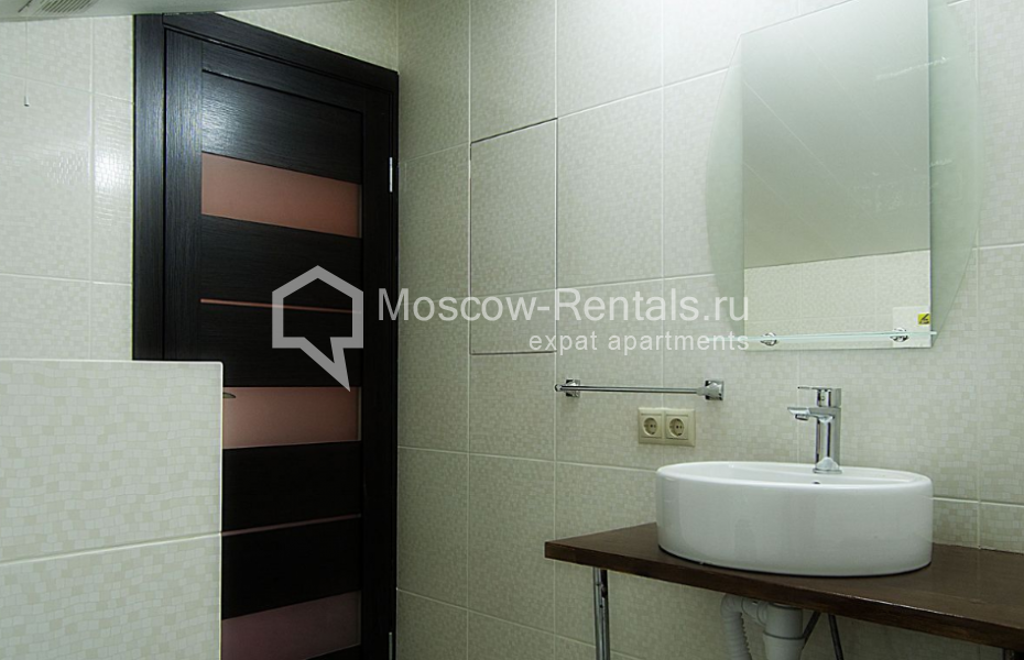 Photo #12 2-room (1 BR) apartment for <a href="http://moscow-rentals.ru/en/articles/long-term-rent" target="_blank">a long-term</a> rent
 in Russia, Moscow, Chistoprudnyi blv, 15С1