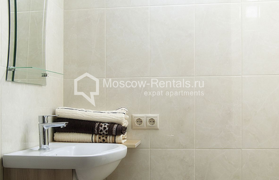 Photo #16 2-room (1 BR) apartment for <a href="http://moscow-rentals.ru/en/articles/long-term-rent" target="_blank">a long-term</a> rent
 in Russia, Moscow, Chistoprudnyi blv, 15С1