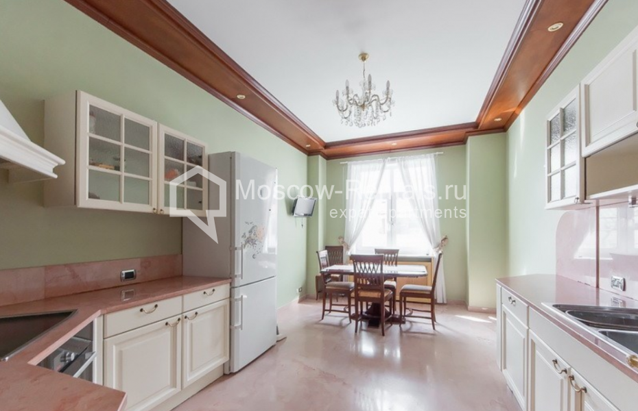 Photo #5 5-room (4 BR) apartment for <a href="http://moscow-rentals.ru/en/articles/long-term-rent" target="_blank">a long-term</a> rent
 in Russia, Moscow, Ostozhenka str, 25