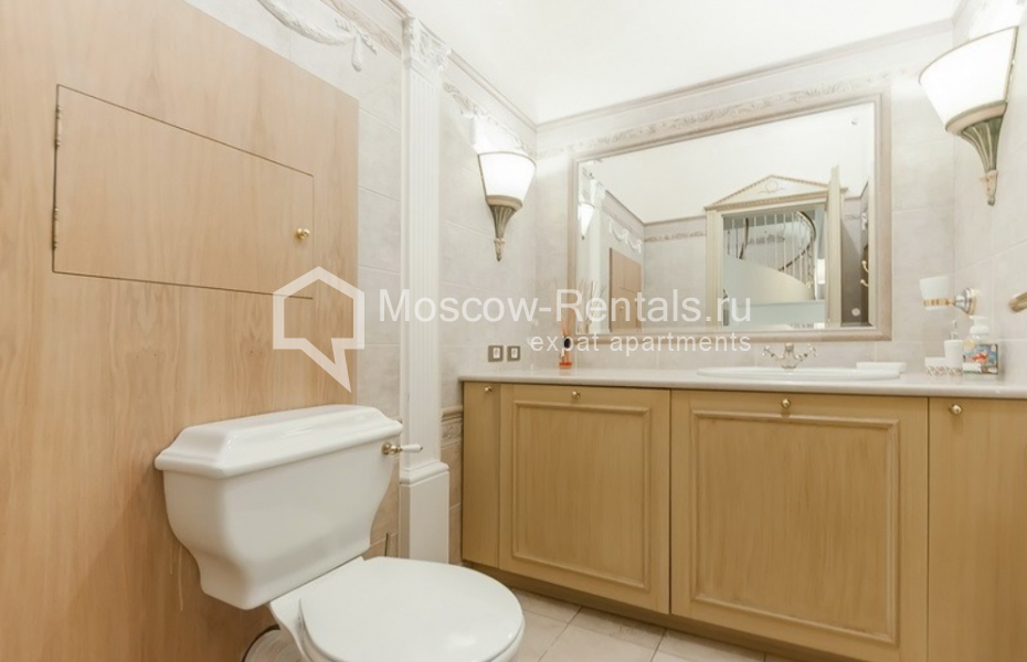 Photo #10 5-room (4 BR) apartment for <a href="http://moscow-rentals.ru/en/articles/long-term-rent" target="_blank">a long-term</a> rent
 in Russia, Moscow, Ostozhenka str, 25