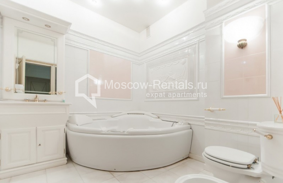 Photo #17 5-room (4 BR) apartment for <a href="http://moscow-rentals.ru/en/articles/long-term-rent" target="_blank">a long-term</a> rent
 in Russia, Moscow, Ostozhenka str, 25