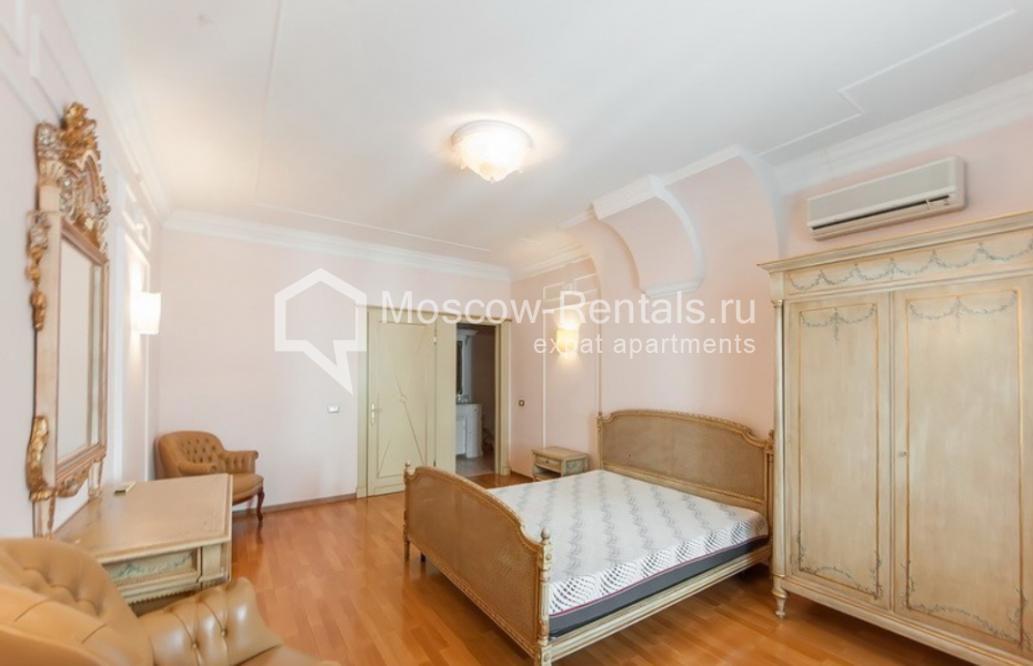 Photo #20 5-room (4 BR) apartment for <a href="http://moscow-rentals.ru/en/articles/long-term-rent" target="_blank">a long-term</a> rent
 in Russia, Moscow, Ostozhenka str, 25