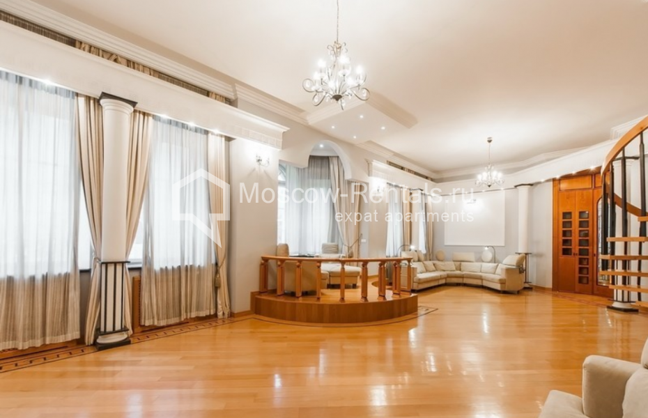 Photo #1 5-room (4 BR) apartment for <a href="http://moscow-rentals.ru/en/articles/long-term-rent" target="_blank">a long-term</a> rent
 in Russia, Moscow, Bolshoi Kharitonievsky lane, 14