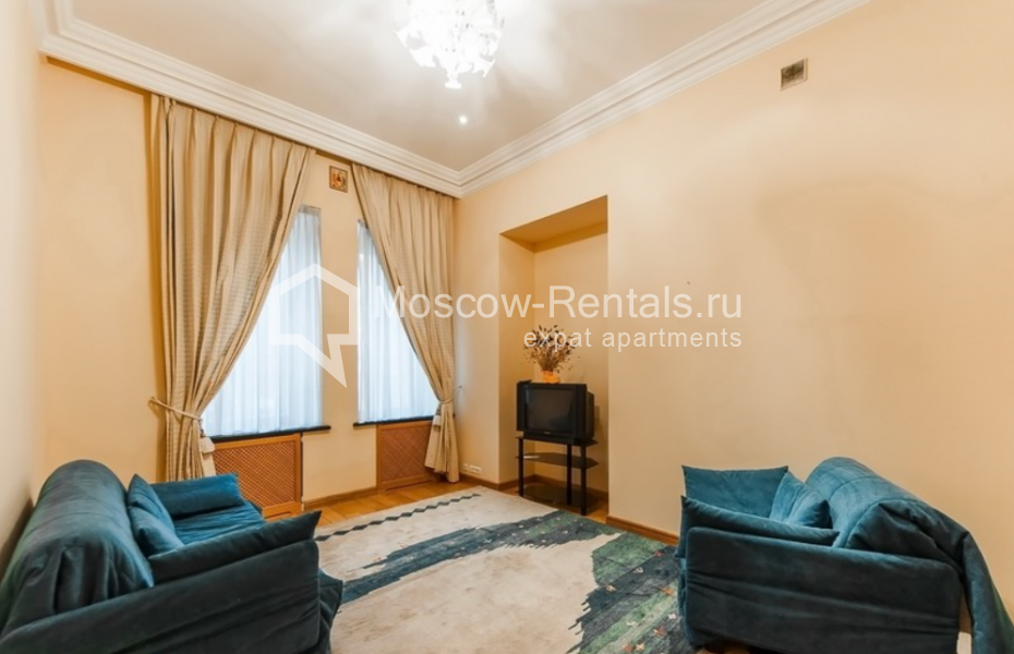 Photo #10 5-room (4 BR) apartment for <a href="http://moscow-rentals.ru/en/articles/long-term-rent" target="_blank">a long-term</a> rent
 in Russia, Moscow, Bolshoi Kharitonievsky lane, 14