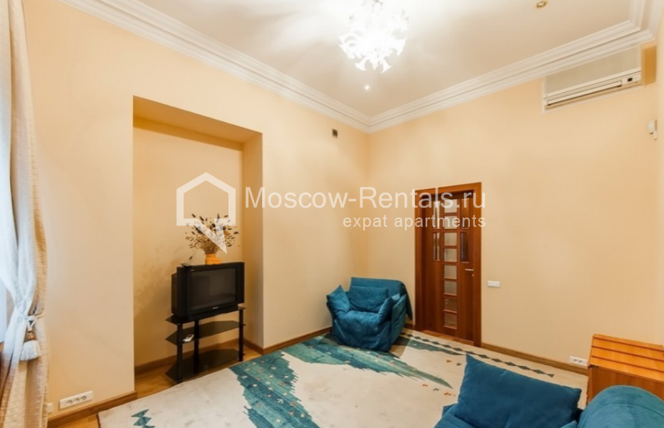Photo #11 5-room (4 BR) apartment for <a href="http://moscow-rentals.ru/en/articles/long-term-rent" target="_blank">a long-term</a> rent
 in Russia, Moscow, Bolshoi Kharitonievsky lane, 14