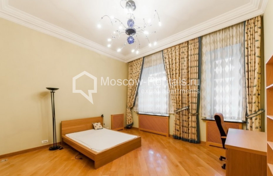 Photo #21 5-room (4 BR) apartment for <a href="http://moscow-rentals.ru/en/articles/long-term-rent" target="_blank">a long-term</a> rent
 in Russia, Moscow, Bolshoi Kharitonievsky lane, 14