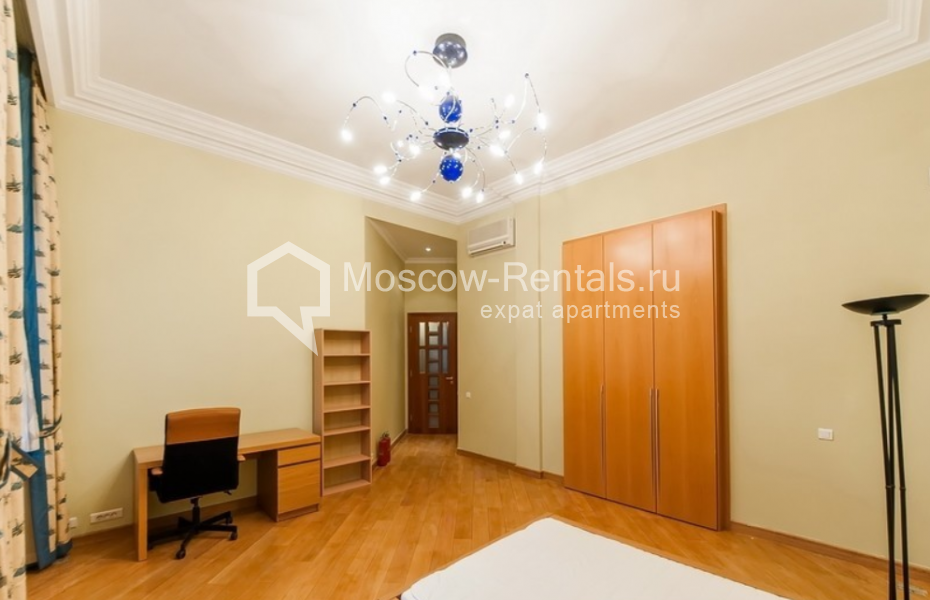 Photo #22 5-room (4 BR) apartment for <a href="http://moscow-rentals.ru/en/articles/long-term-rent" target="_blank">a long-term</a> rent
 in Russia, Moscow, Bolshoi Kharitonievsky lane, 14