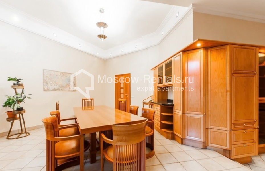 Photo #39 5-room (4 BR) apartment for <a href="http://moscow-rentals.ru/en/articles/long-term-rent" target="_blank">a long-term</a> rent
 in Russia, Moscow, Bolshoi Kharitonievsky lane, 14