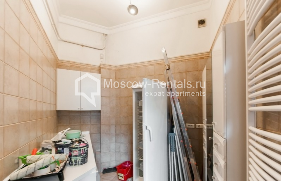 Photo #46 5-room (4 BR) apartment for <a href="http://moscow-rentals.ru/en/articles/long-term-rent" target="_blank">a long-term</a> rent
 in Russia, Moscow, Bolshoi Kharitonievsky lane, 14