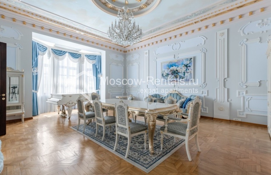 Photo #1 7-room (6 BR) apartment for <a href="http://moscow-rentals.ru/en/articles/long-term-rent" target="_blank">a long-term</a> rent
 in Russia, Moscow, Povarskaya str, 20