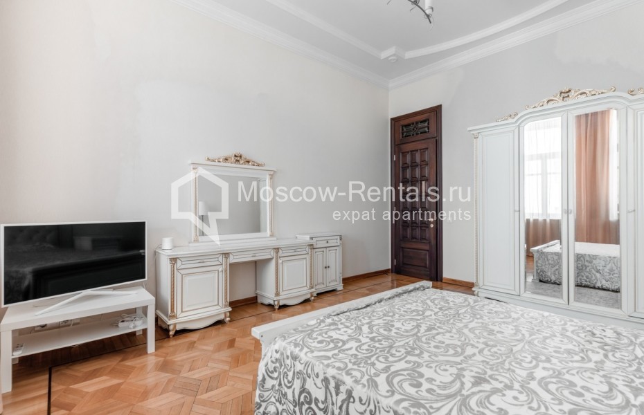 Photo #11 7-room (6 BR) apartment for <a href="http://moscow-rentals.ru/en/articles/long-term-rent" target="_blank">a long-term</a> rent
 in Russia, Moscow, Povarskaya str, 20