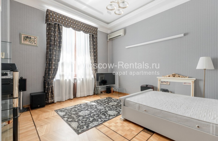 Photo #16 7-room (6 BR) apartment for <a href="http://moscow-rentals.ru/en/articles/long-term-rent" target="_blank">a long-term</a> rent
 in Russia, Moscow, Povarskaya str, 20