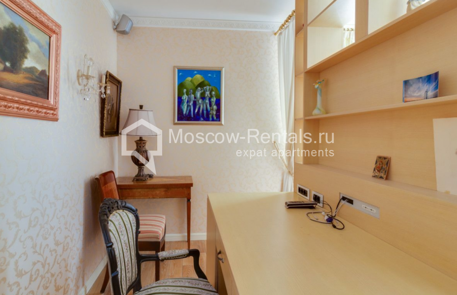 Photo #10 4-room (3 BR) apartment for <a href="http://moscow-rentals.ru/en/articles/long-term-rent" target="_blank">a long-term</a> rent
 in Russia, Moscow, Sadovaya-Kudrinskaya str, 8-10-12