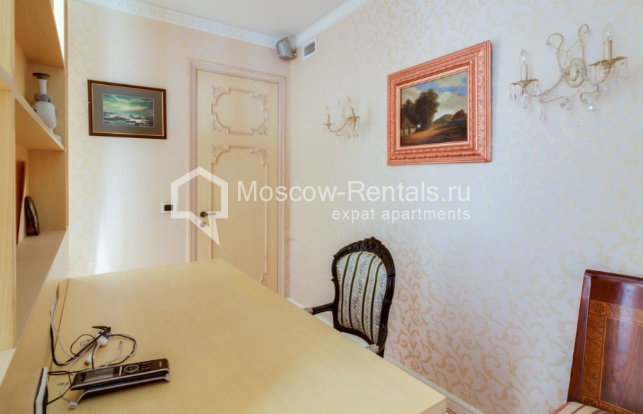 Photo #11 4-room (3 BR) apartment for <a href="http://moscow-rentals.ru/en/articles/long-term-rent" target="_blank">a long-term</a> rent
 in Russia, Moscow, Sadovaya-Kudrinskaya str, 8-10-12