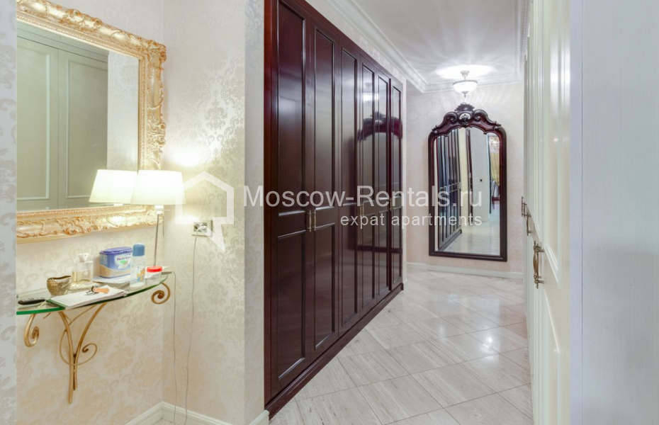 Photo #18 4-room (3 BR) apartment for <a href="http://moscow-rentals.ru/en/articles/long-term-rent" target="_blank">a long-term</a> rent
 in Russia, Moscow, Sadovaya-Kudrinskaya str, 8-10-12