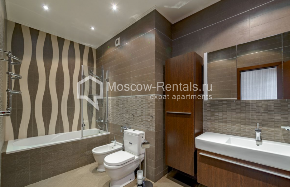 Photo #13 4-room (3 BR) apartment for <a href="http://moscow-rentals.ru/en/articles/long-term-rent" target="_blank">a long-term</a> rent
 in Russia, Moscow, Tsvetnoi blv, 15 к 2